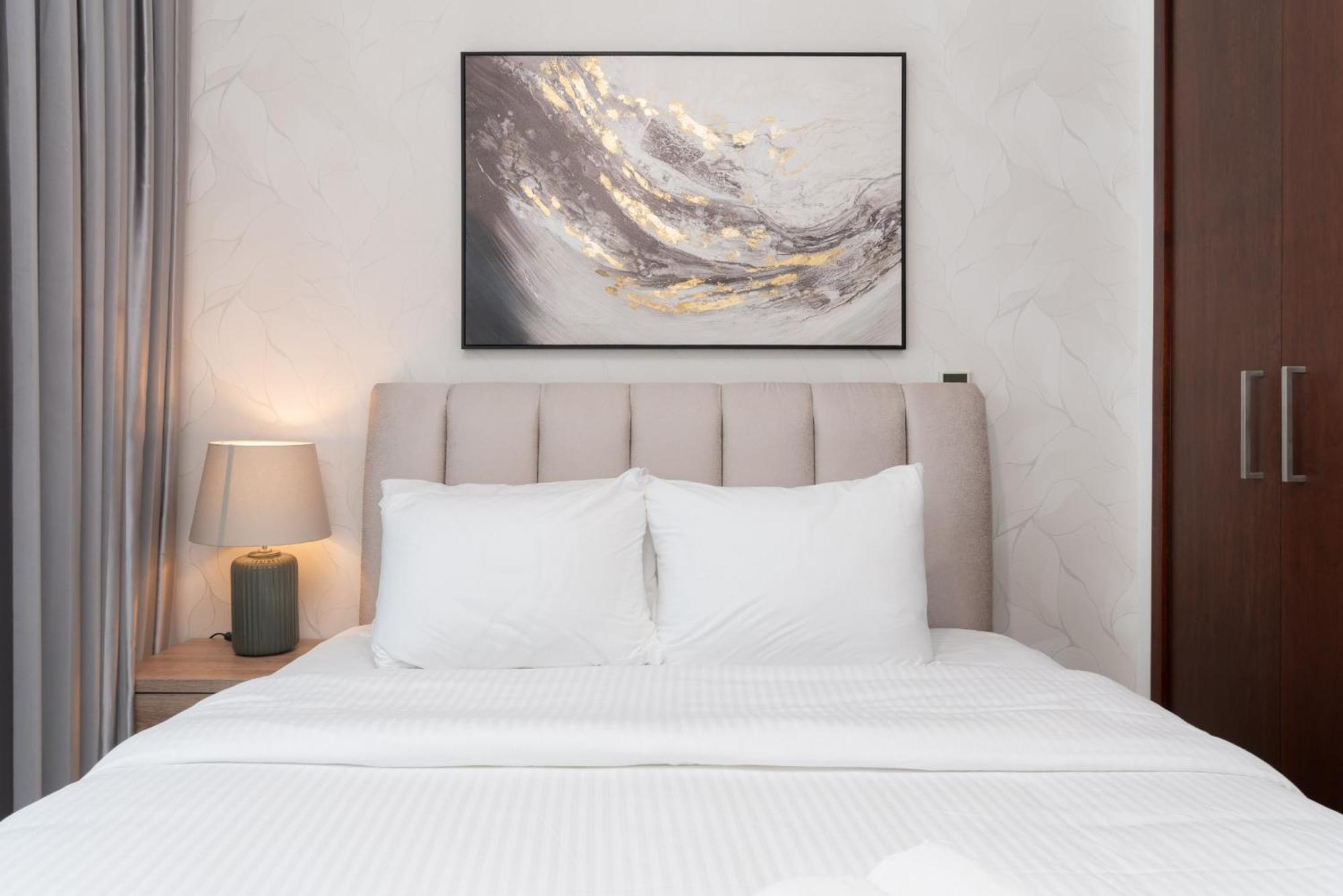 Luxury 2br Downtown With Burj Khalifa Views अपार्टमेंट Dubai