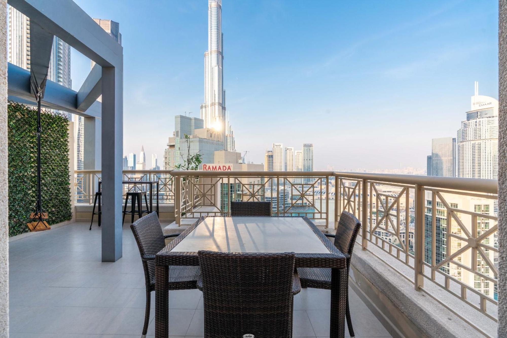 Apartment Luxury 2br Downtown With Burj Khalifa Views