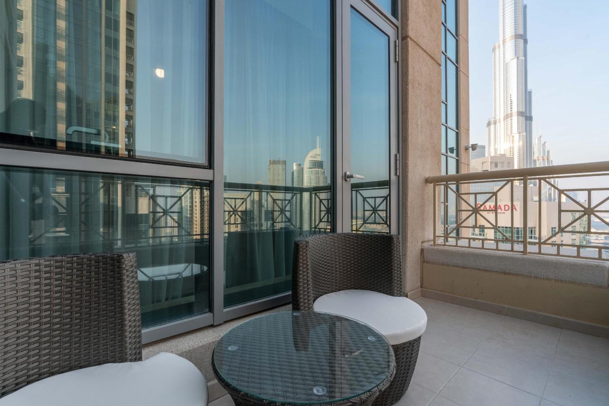 Apartment Luxury 2br Downtown With Burj Khalifa Views *